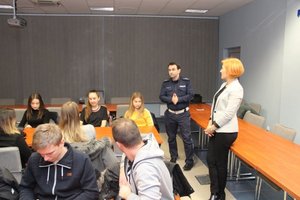 Życie jest zbyt cenne… - spotkanie profilaktyczne z młodymi kierowcami