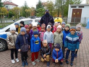 Niezapomniany dzień przedszkolaków z połanieckimi policjantami