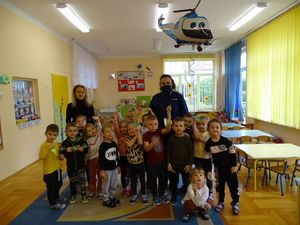 Niezapomniany dzień przedszkolaków z połanieckimi policjantami