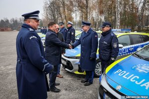 Nowy radiowóz dla staszowskich policjantów