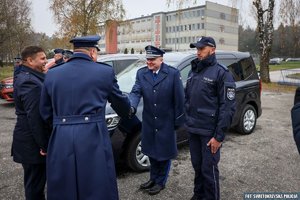 Nowy radiowóz dla staszowskich policjantów