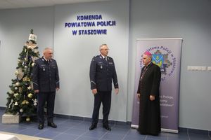 Przedświąteczne spotkanie staszowskich policjantów