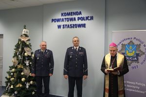 Przedświąteczne spotkanie staszowskich policjantów