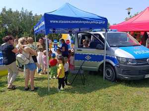Policjanci promowali bezpieczne zachowania