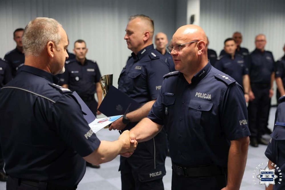 Najlepsi dzielnicowi województwa świętokrzyskiego wyłonieni – finał konkursu „Dzielnicowy Roku”