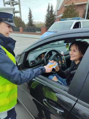 Dzień Świadomości Autyzmu ze staszowskimi policjantami