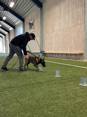 Staszowski policjant i jego czworonożny przyjaciel