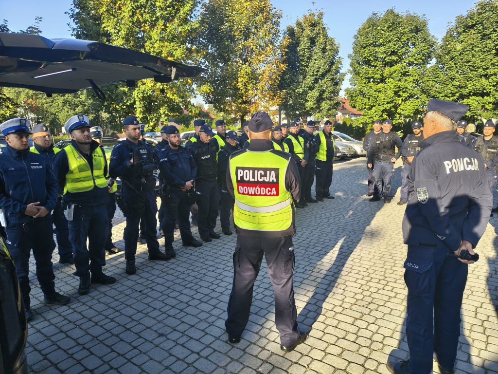 Wspólne ćwiczenia służb w powiecie staszowskim – ewakuacja, poszukiwania