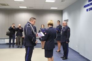 uroczysta zbiórka staszowskich policjantów